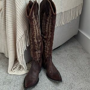 Old Gringo Mayra’s Brass Color 6 1/2